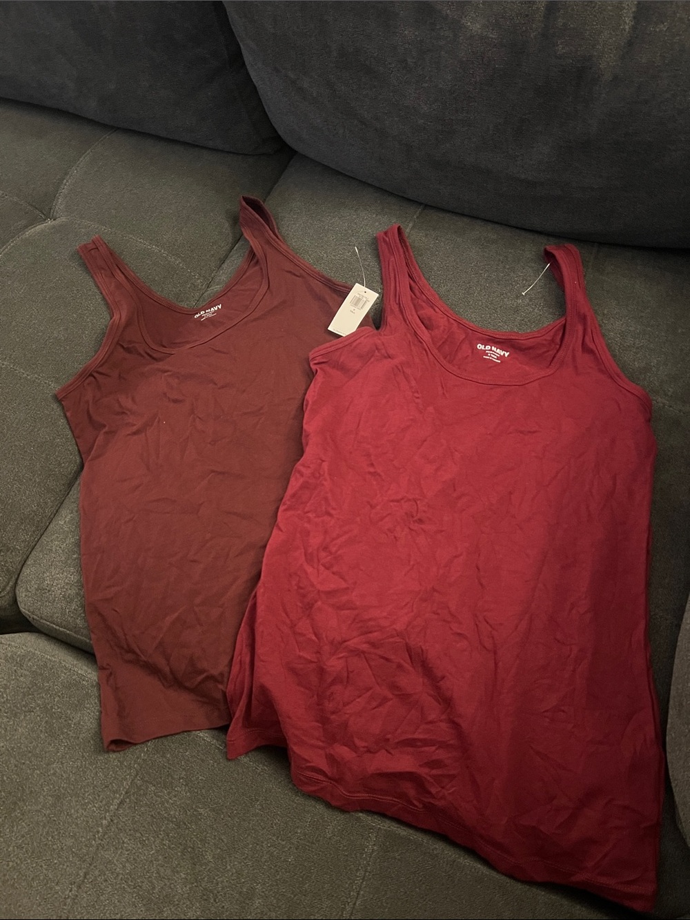 Old Navy Tanks Lot of 2 Small Tall in Burgandy And Maroon